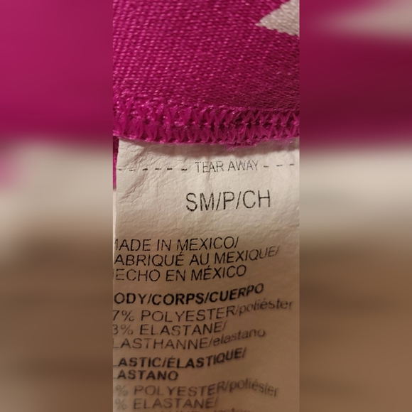 Under Armour, hot pink gym shorts size small - Picture 4 of 4